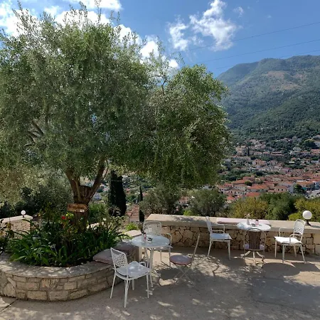 Nyaraló Romantic Vathí